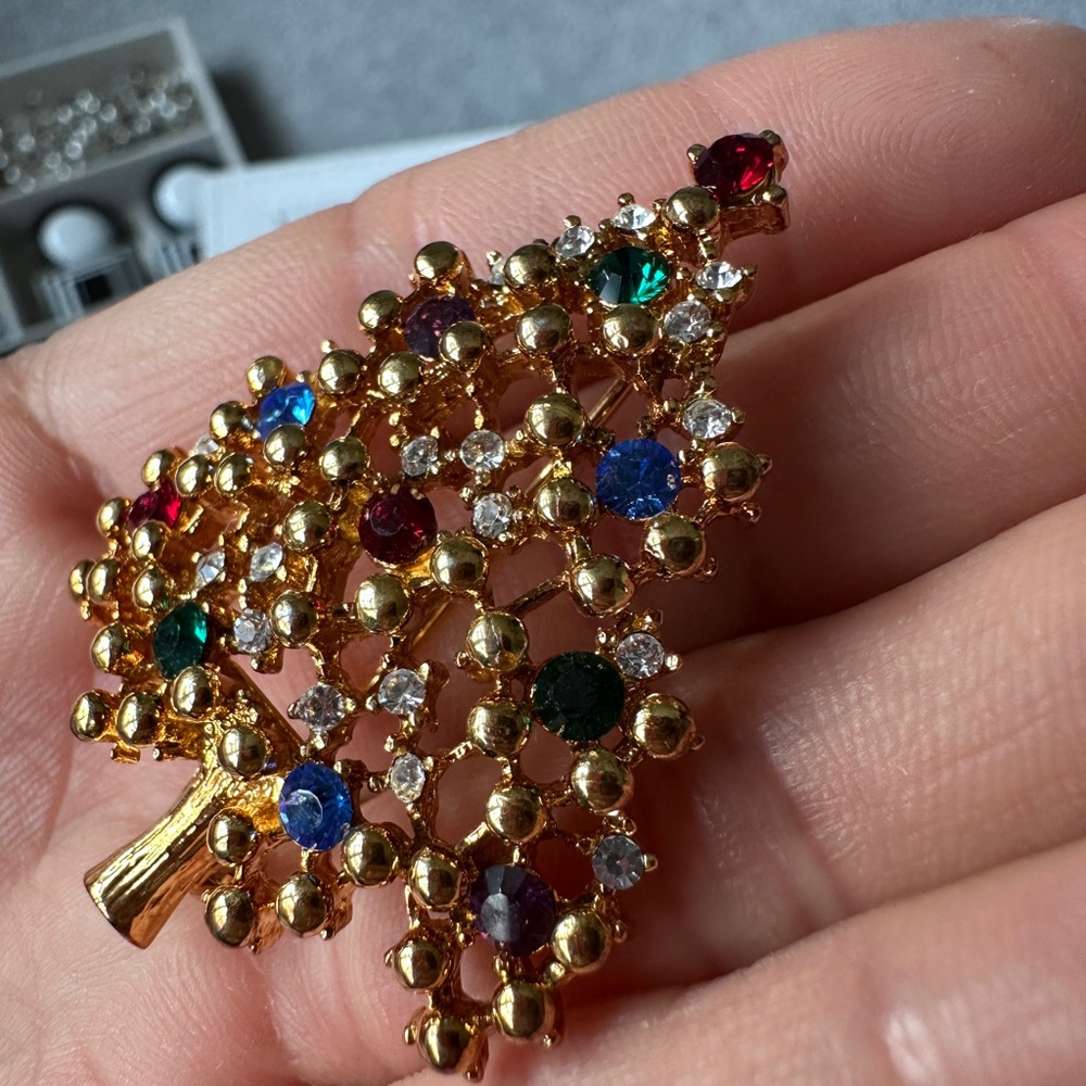 Vintage Eisenberg ICE Christmas Tree Gold Colorful Rhinestone Brooch PIN